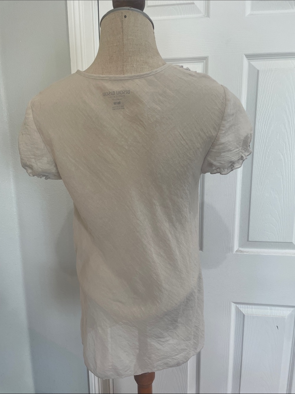 Bisou Bisou Michele Bohbot Neutral Sheer Ruffle V-Neck Blouse Puff Sleeve size M - Picture 6 of 11